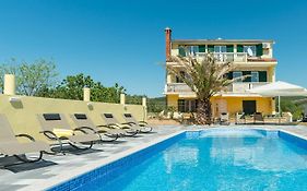 Crowonder Sun&Fun Apartments