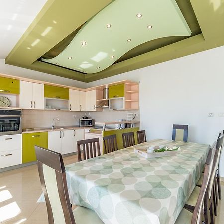 Crowonder Sun&Fun Holiday House With Large Swimming Pool, Playroom And Garden Bibinje Extérieur photo