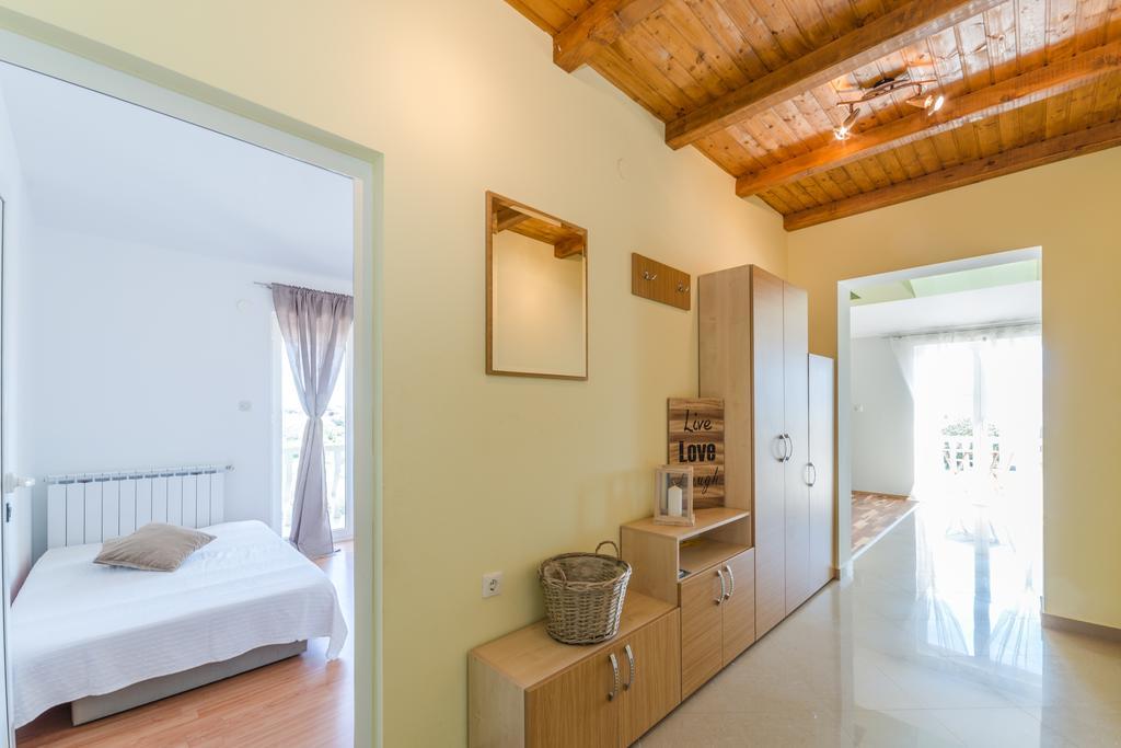 Crowonder Sun&Fun Holiday House With Large Swimming Pool, Playroom And Garden Bibinje Extérieur photo