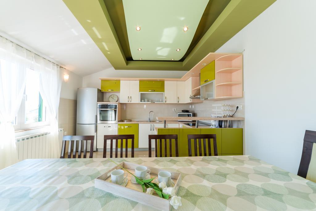 Crowonder Sun&Fun Holiday House With Large Swimming Pool, Playroom And Garden Bibinje Extérieur photo