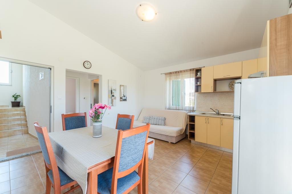 Crowonder Sun&Fun Holiday House With Large Swimming Pool, Playroom And Garden Bibinje Extérieur photo