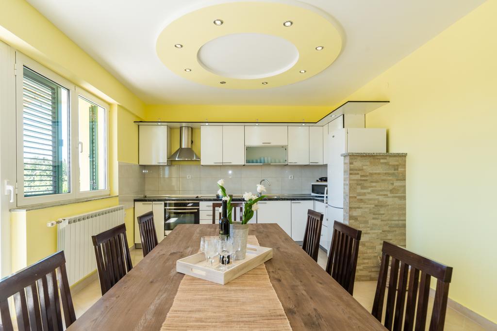 Crowonder Sun&Fun Holiday House With Large Swimming Pool, Playroom And Garden Bibinje Extérieur photo